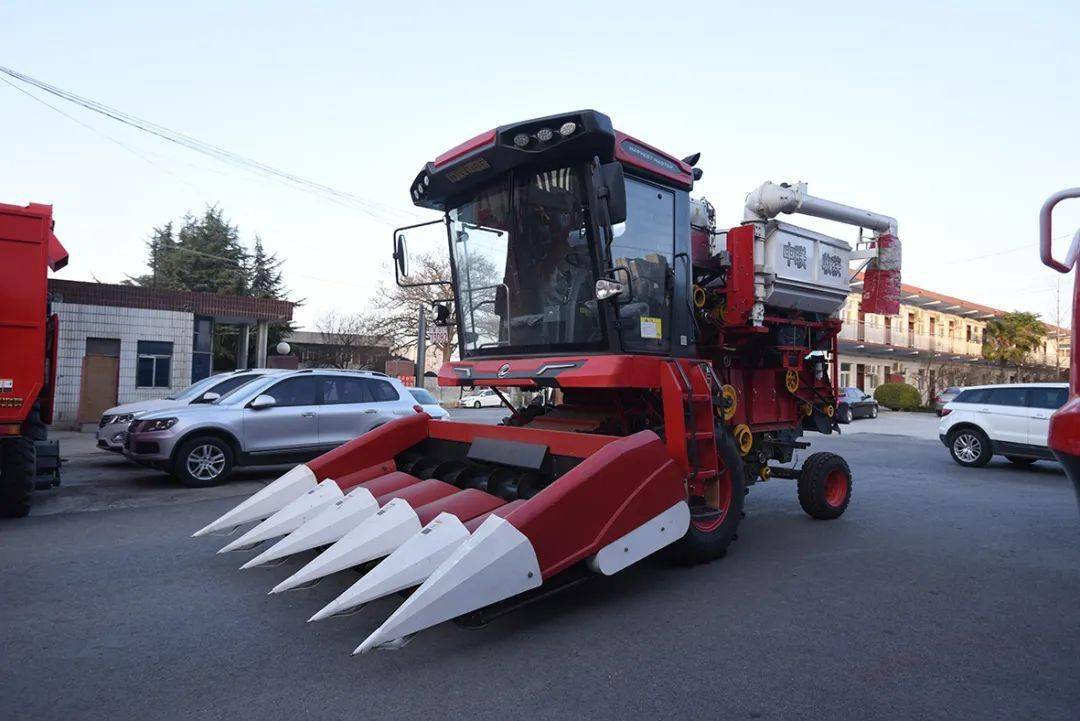 來自保定華師傅的認(rèn)可：從新疆-7到新疆-9，中聯(lián)收獲一直是我中意的品牌(圖6)